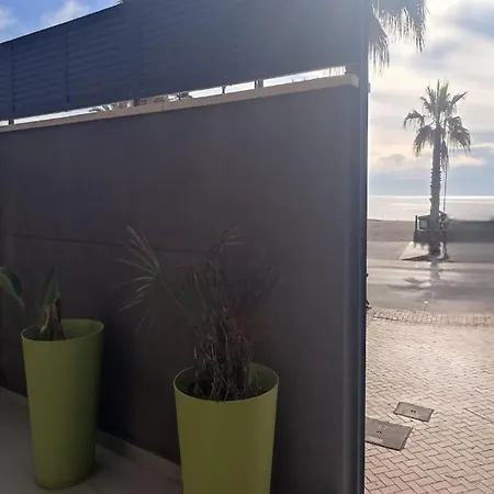 Appartement Inviting In With Shared Pool *