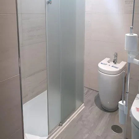아파트 Inviting In With Shared Pool